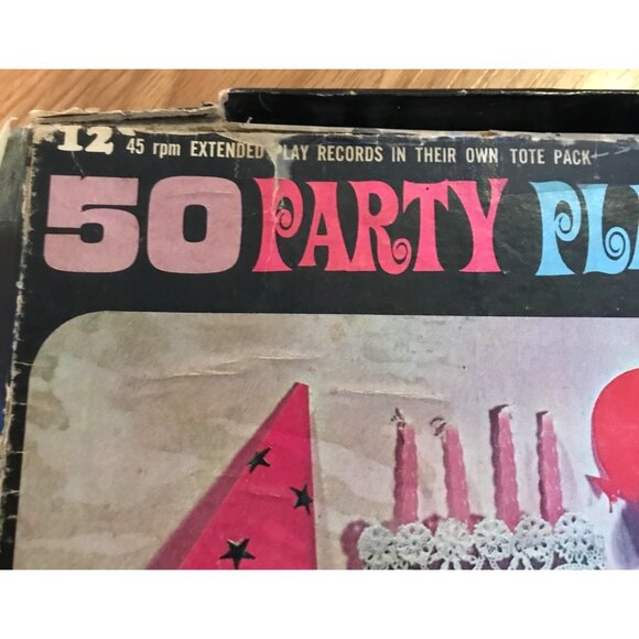 12 Vintage 45 RPM 50 Party Playtime Songs Records Pack With Original Box - Picture 6 of 7